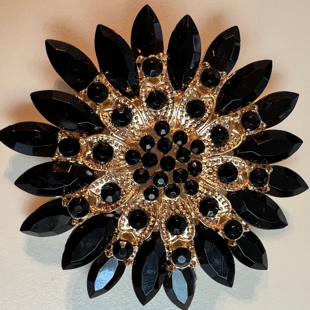 Brooch